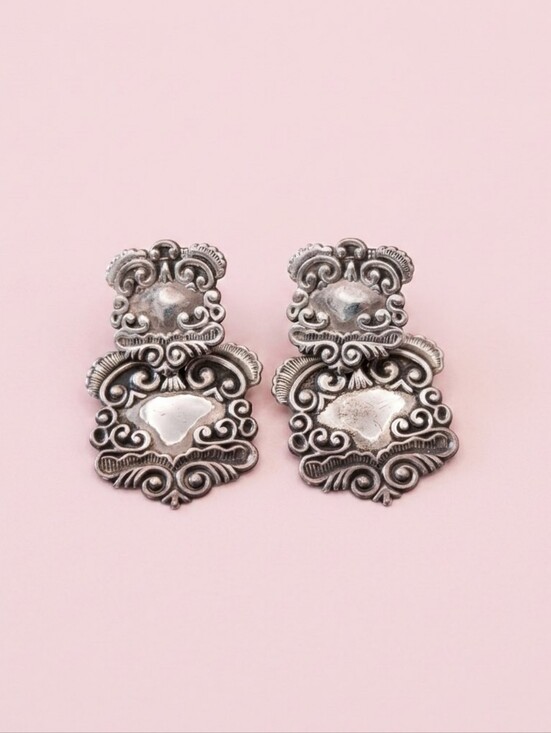 Jewelry - Vintage Sterling Silver Etruscan Earrings